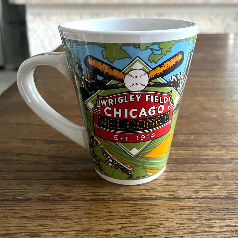Vintage Wrigley Field Chicago Cubs EST 1914 Souvenir Mug - Multicolor